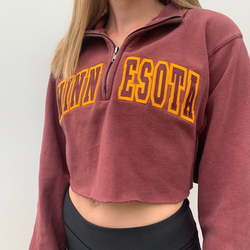 cropped minnesota sweatshirt quarter zip
